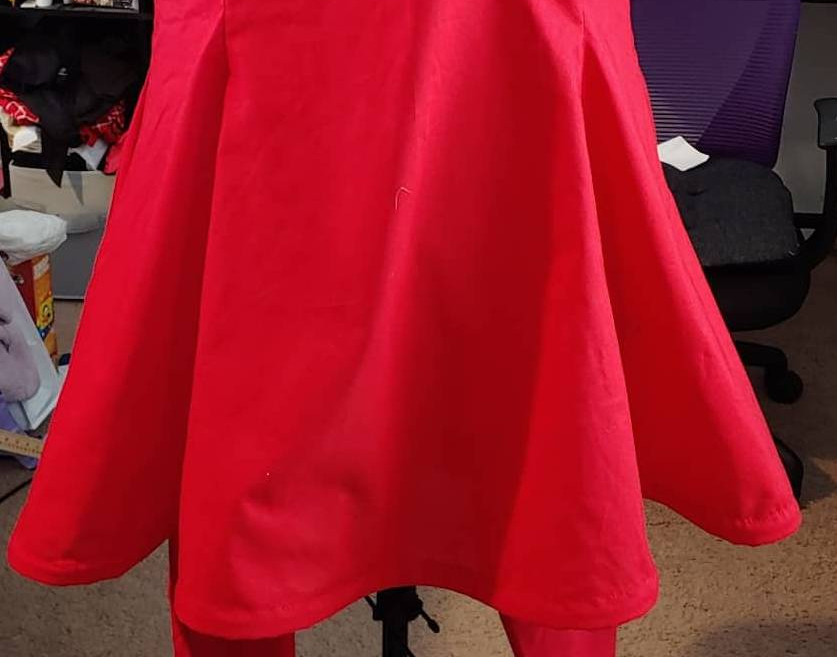 Hem with horsehair braid. The braid gives the hem more volume.