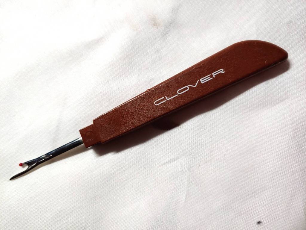 a basic seam ripper