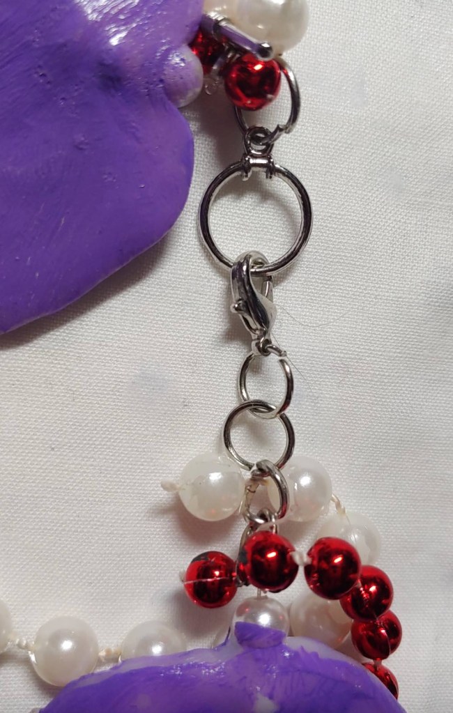 How to trap beads using small jump rings