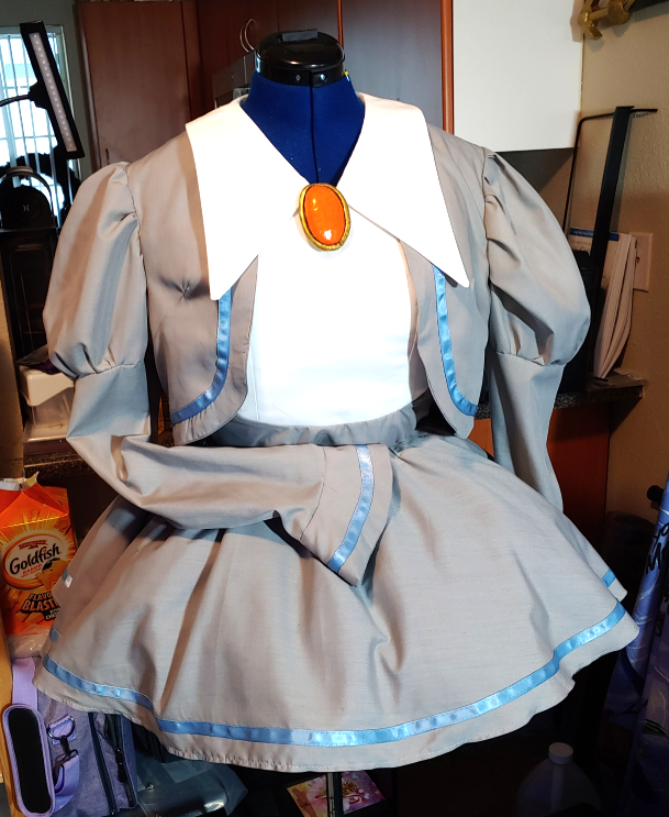 Finished tear-away transformation dress. With the jacket on and the shirt tucked, you can't even tell what secret this dress has to tell.