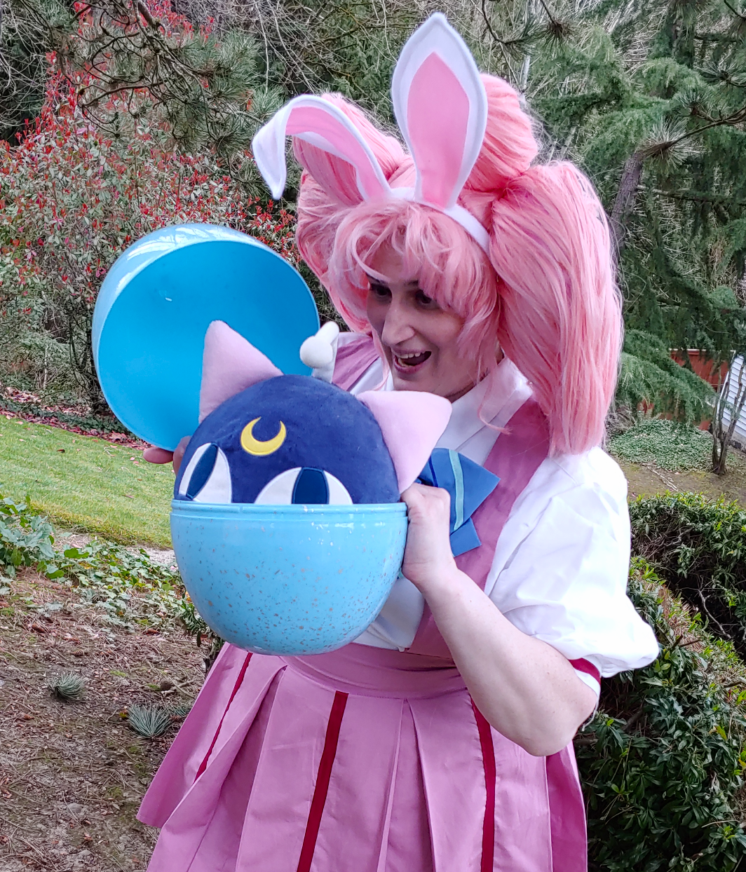 Chibiusa surprised by finding Luna-P inside a giant blue egg