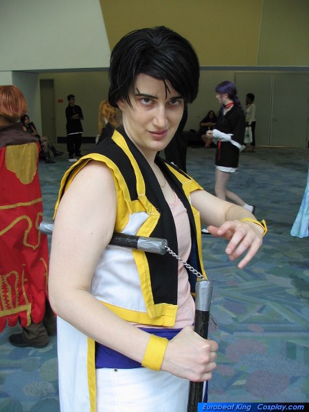 Maxi in battle stance