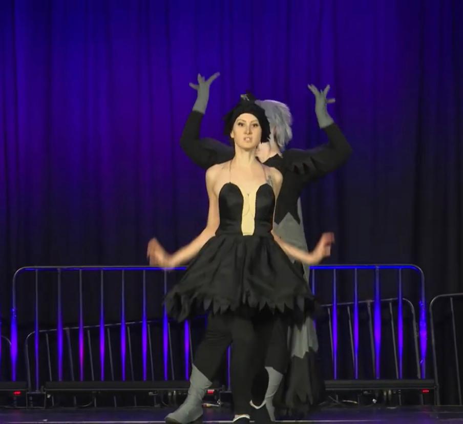 Kraehe and Mytho dancing together